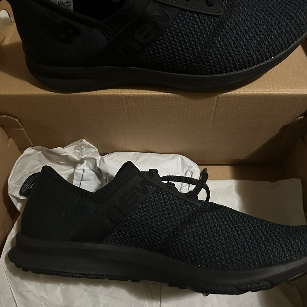 New Balance womens Black Knit Athletic Shoes